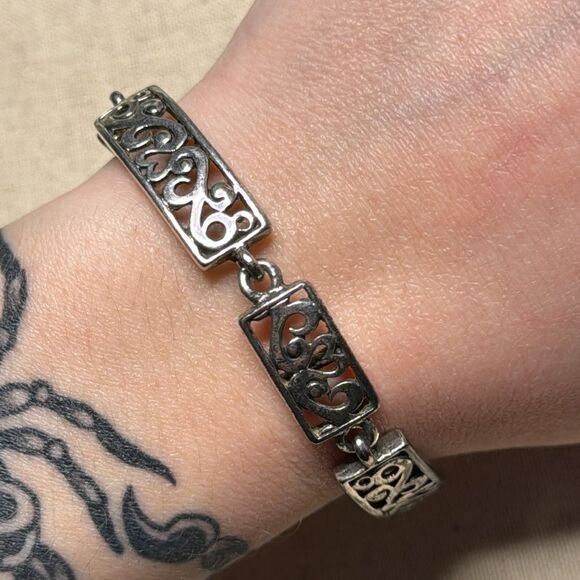 💛 Premier Designs Silver Plated Heart Filigree Bracelet - Picture 2 of 4